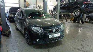 Renault Sandero 2017 года, 95 830 км - вид 2