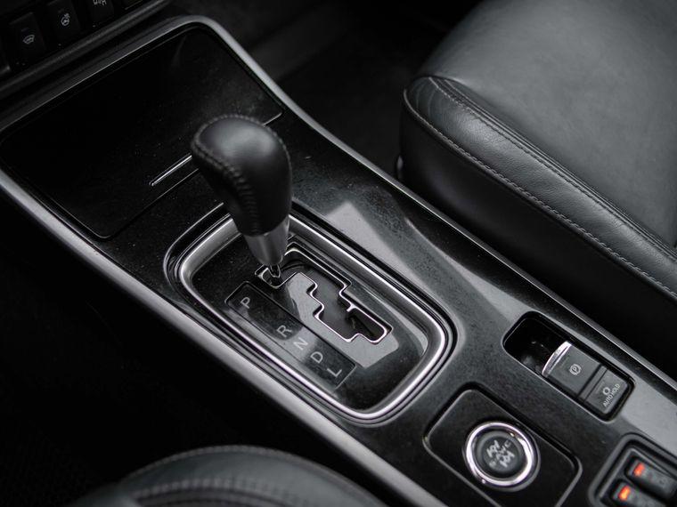 Mitsubishi Outlander,  - вид 4