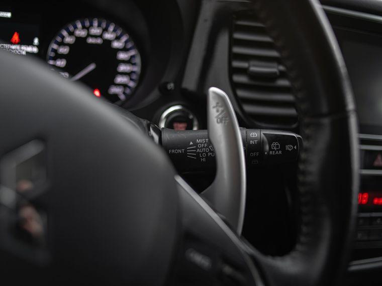 Mitsubishi Outlander,  - вид 1