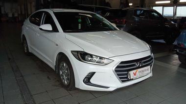 Hyundai Elantra 2017 года, 58 352 км - вид 2