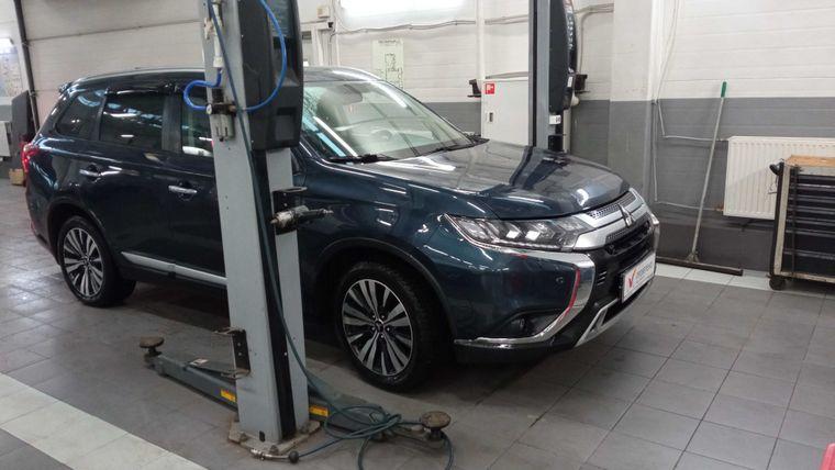 Mitsubishi Outlander, 2019 - вид 1