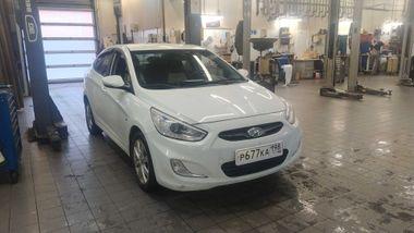 Hyundai Solaris 2013 года, 92 933 км - вид 2