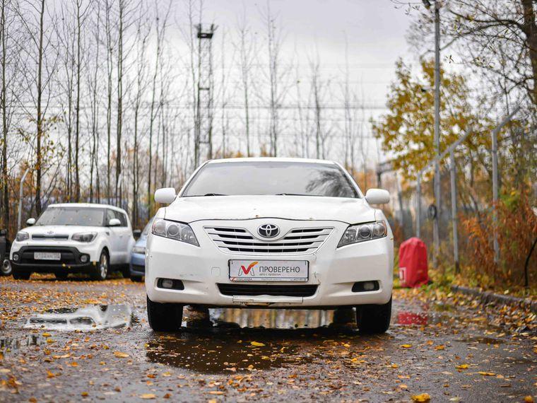 Toyota Camry,  - вид 2