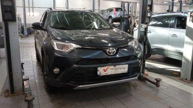 Toyota RAV4 2017 года, 87 948 км - вид 2