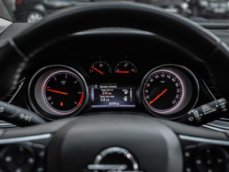 Opel Insignia,  - вид 4