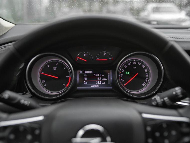 Opel Insignia,  - вид 4