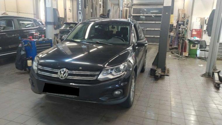 Volkswagen Tiguan 2012 года, 191 031 км - вид 1