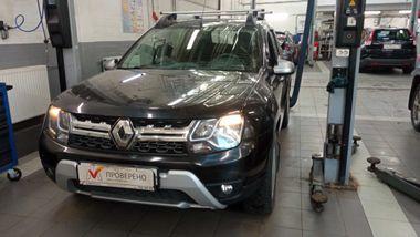 Renault Duster 2018 года, 76 000 км - вид 1