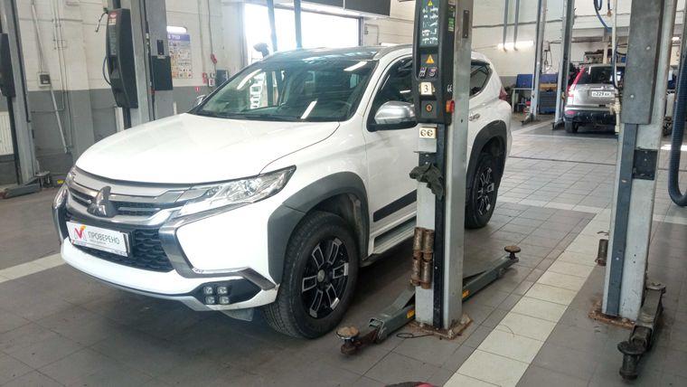 Mitsubishi Pajero Sport 2020 года, 111 390 км - вид 1
