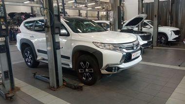 Mitsubishi Pajero Sport 2020 года, 111 390 км - вид 2