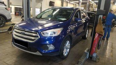 Ford Kuga 2017 года, 97 750 км - вид 1