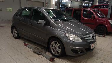 Mercedes-Benz B-класс 2010 года, 221 435 км - вид 2