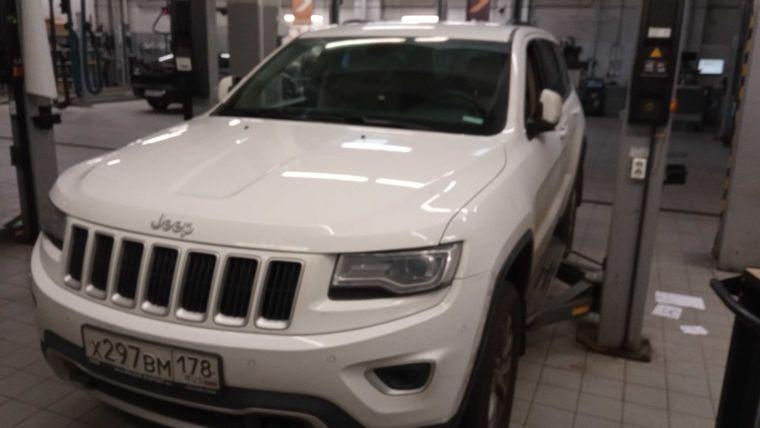 Jeep Grand Cherokee 2014 года, 131 074 км - вид 1