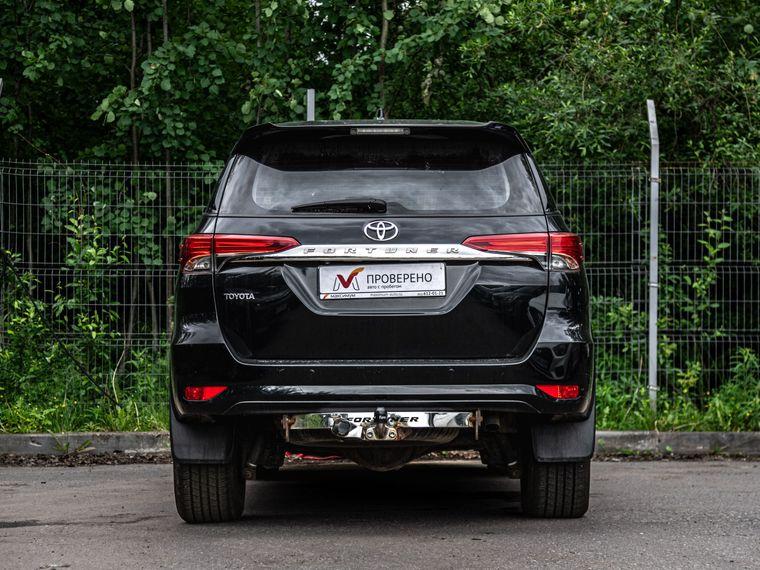 Toyota Fortuner,  - вид 3
