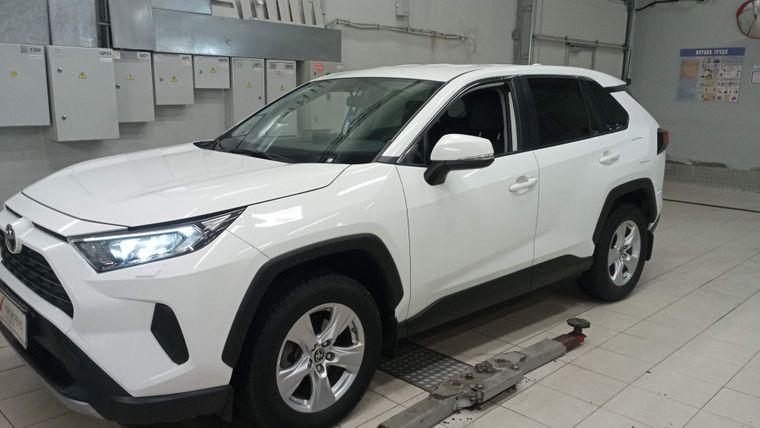 Toyota RAV4 2022 года, 60 383 км - вид 1