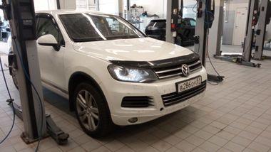 Volkswagen Touareg 2012 года, 289 000 км - вид 2