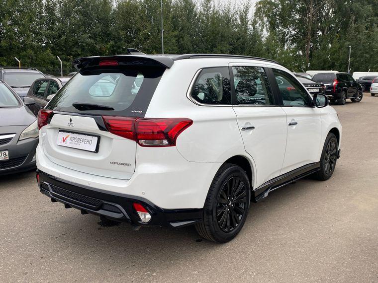 Mitsubishi Outlander, 2022 - вид 3