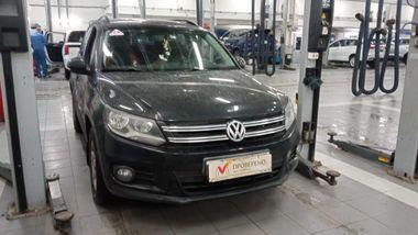 Volkswagen Tiguan 2011 года, 198 242 км - вид 2