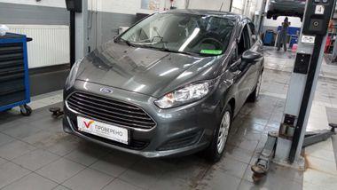 Ford Fiesta 2018 года, 120 244 км - вид 1