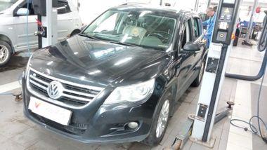 Volkswagen Tiguan 2010 года, 273 571 км - вид 1