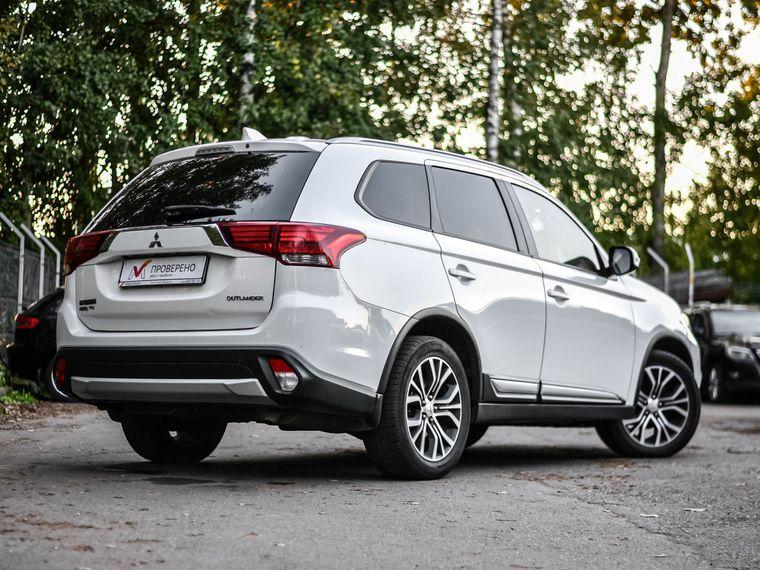 Mitsubishi Outlander,  - вид 1