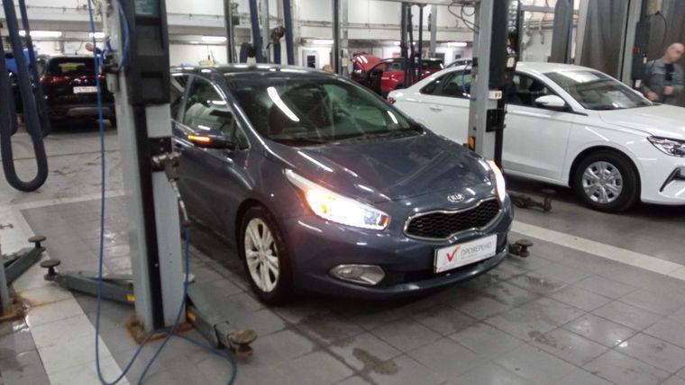 KIA Ceed 2012 года, 164 991 км - вид 2