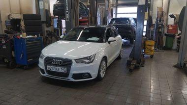 Audi A1 2012 года, 132 634 км - вид 1