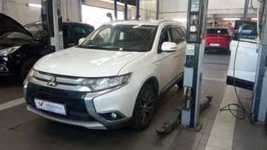 Mitsubishi Outlander 2015 года, 298 000 км - вид 1