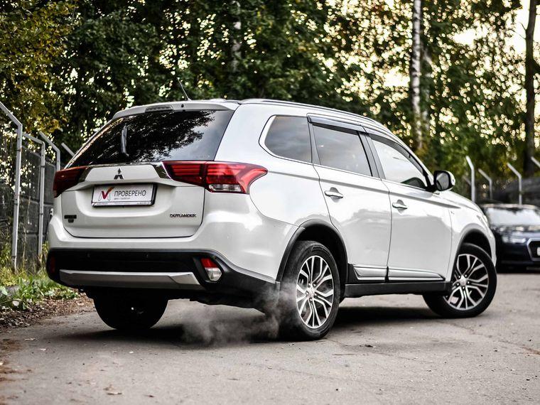 Mitsubishi Outlander,  - вид 1