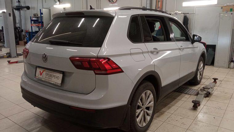 Volkswagen Tiguan, 2020 - вид 2