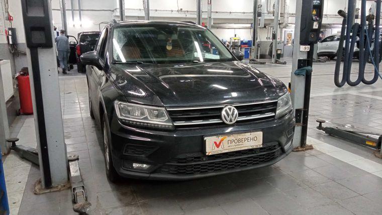 Volkswagen Tiguan,  - вид 1