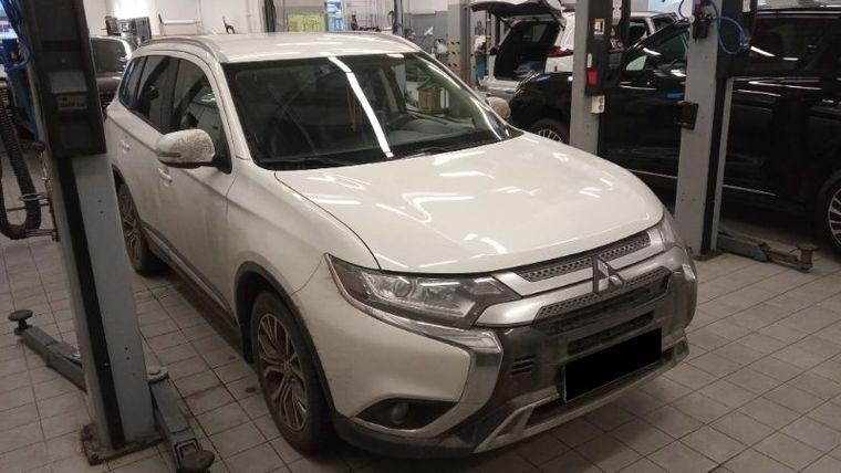 Mitsubishi Outlander,  - вид 1