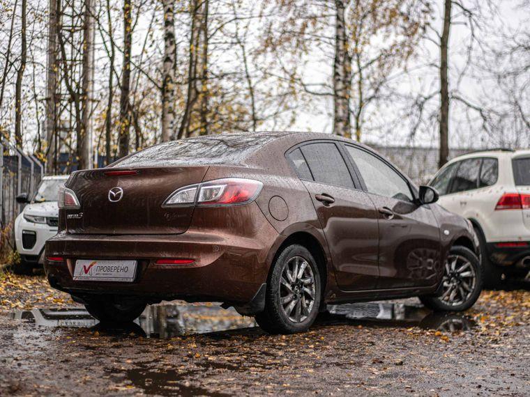 Mazda 3,  - вид 1