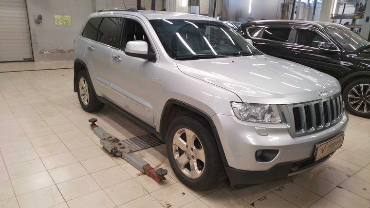 Jeep Grand Cherokee 2012 года, 206 362 км - вид 2