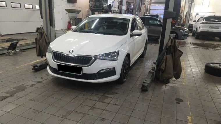 Skoda Rapid 2020 года, 47 000 км - вид 1