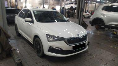 Skoda Rapid 2020 года, 47 000 км - вид 2