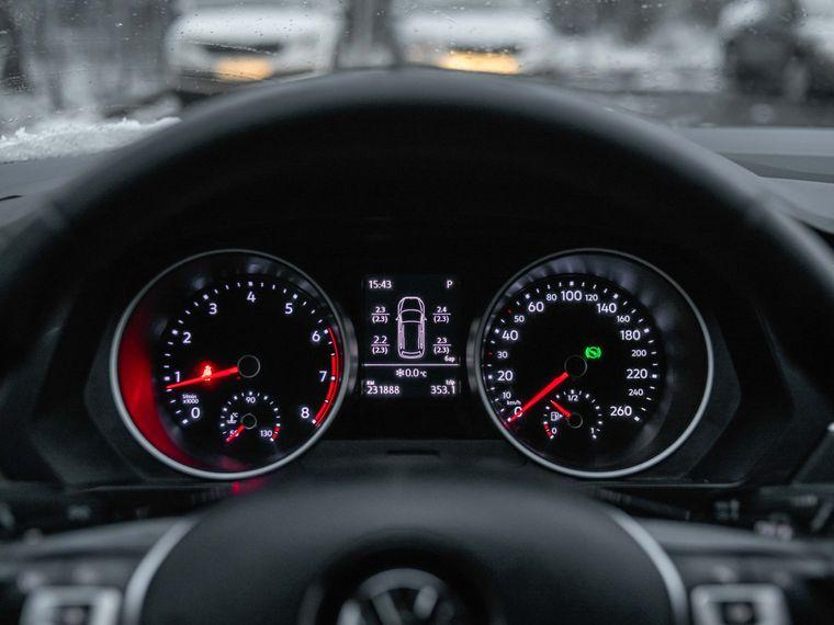 Volkswagen Tiguan,  - вид 4