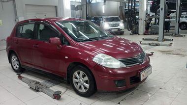 Nissan Tiida 2008 года, 250 000 км - вид 1