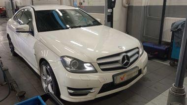 Mercedes-Benz C-класс 2012 года, 162 000 км - вид 2