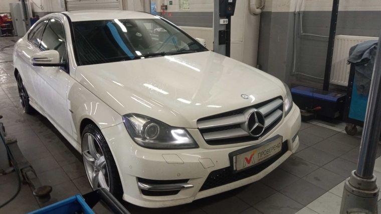 Mercedes-Benz C-класс 2012 года, 162 000 км - вид 2