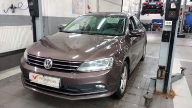 Volkswagen Jetta 2015 года, 156 719 км - вид 1