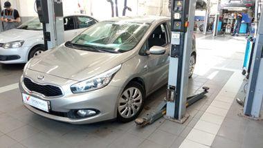 Kia Ceed 2015 года, 114 390 км - вид 1