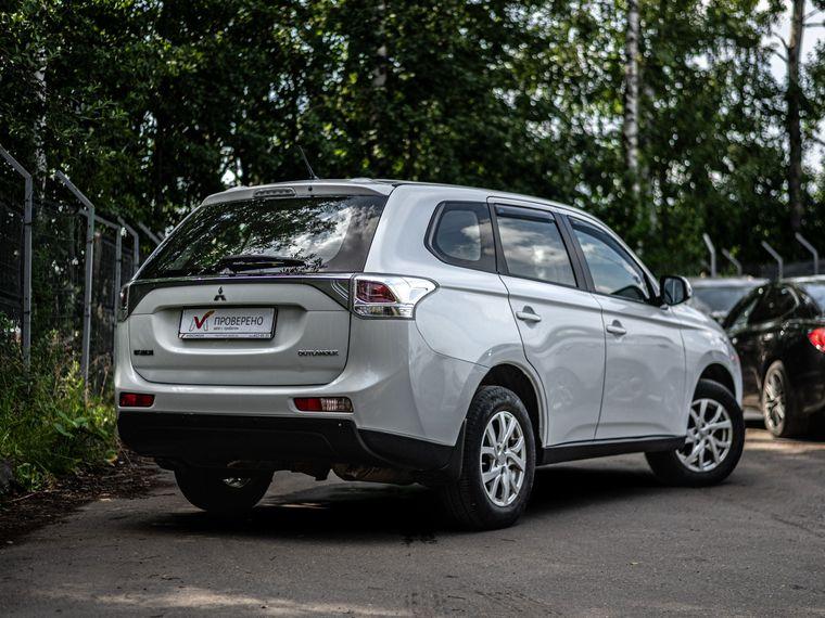 Mitsubishi Outlander,  - вид 1
