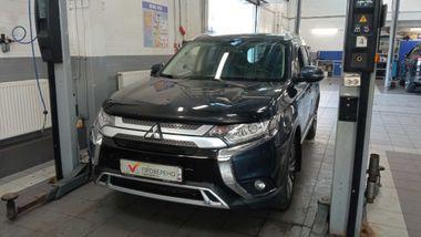 Mitsubishi Outlander 2019 года, 153 215 км - вид 1