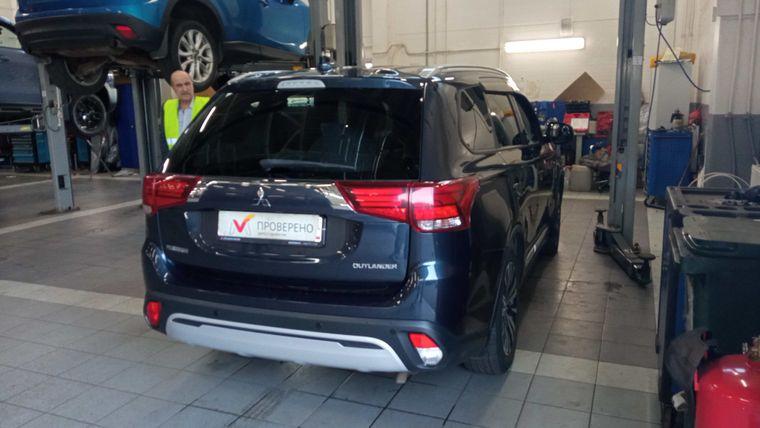 Mitsubishi Outlander, 2019 - вид 2