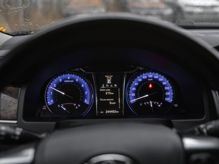 Toyota Camry,  - вид 4