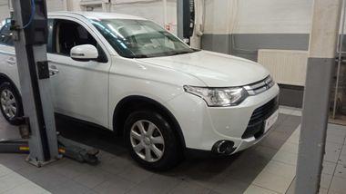Mitsubishi Outlander 2014 года, 138 500 км - вид 2