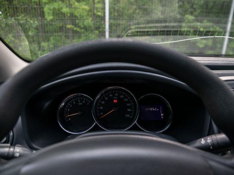 Renault Logan, 2015 - вид 4