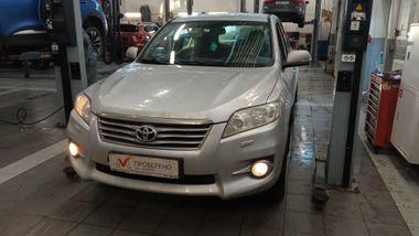 Toyota RAV4 2011 года, 241 000 км - вид 1