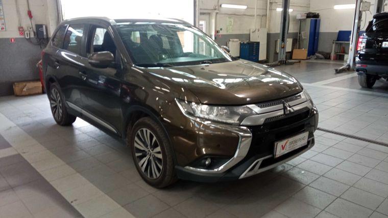 Mitsubishi Outlander 2019 года, 163 156 км - вид 2
